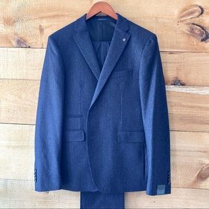 Tagliatore navy flannel chalk stripe suit 52/drop 9 slim suit